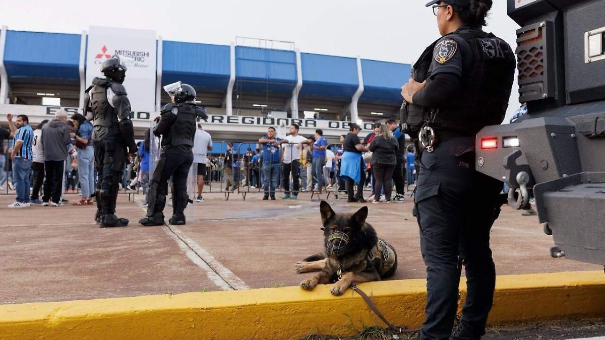 Empresas Huricam y Puma multadas por convocatoria irregular de seguridad en Partido Gallos Blancos contra Toluca