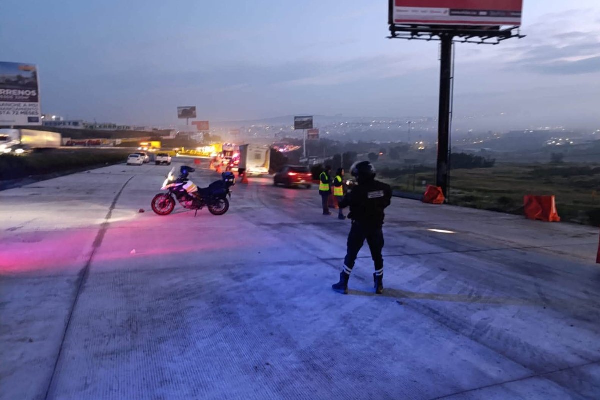 Obras-en-autopista-Mexico-Queretaro-reducen-circulacion-a-un-carril